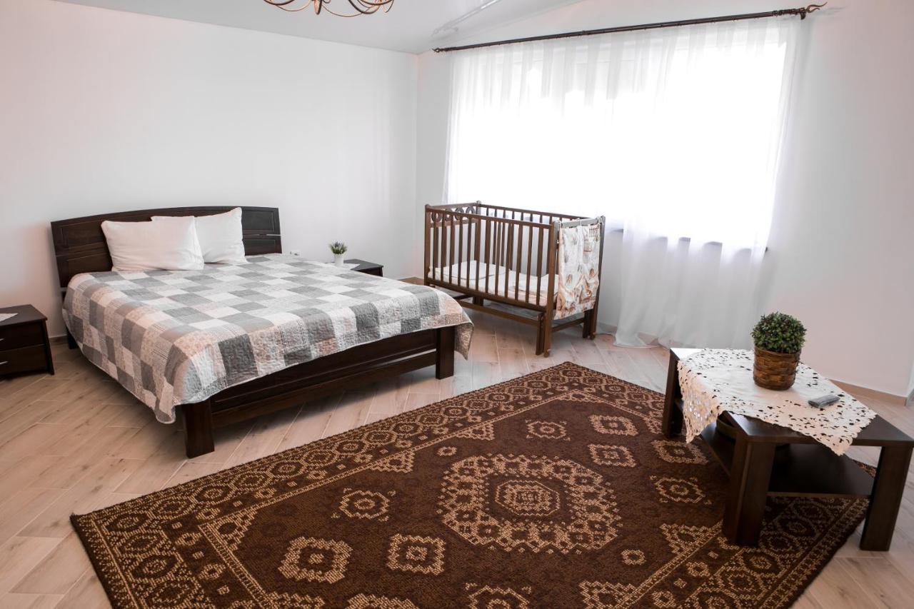 Illara Spa Hotel Irshava エクステリア 写真