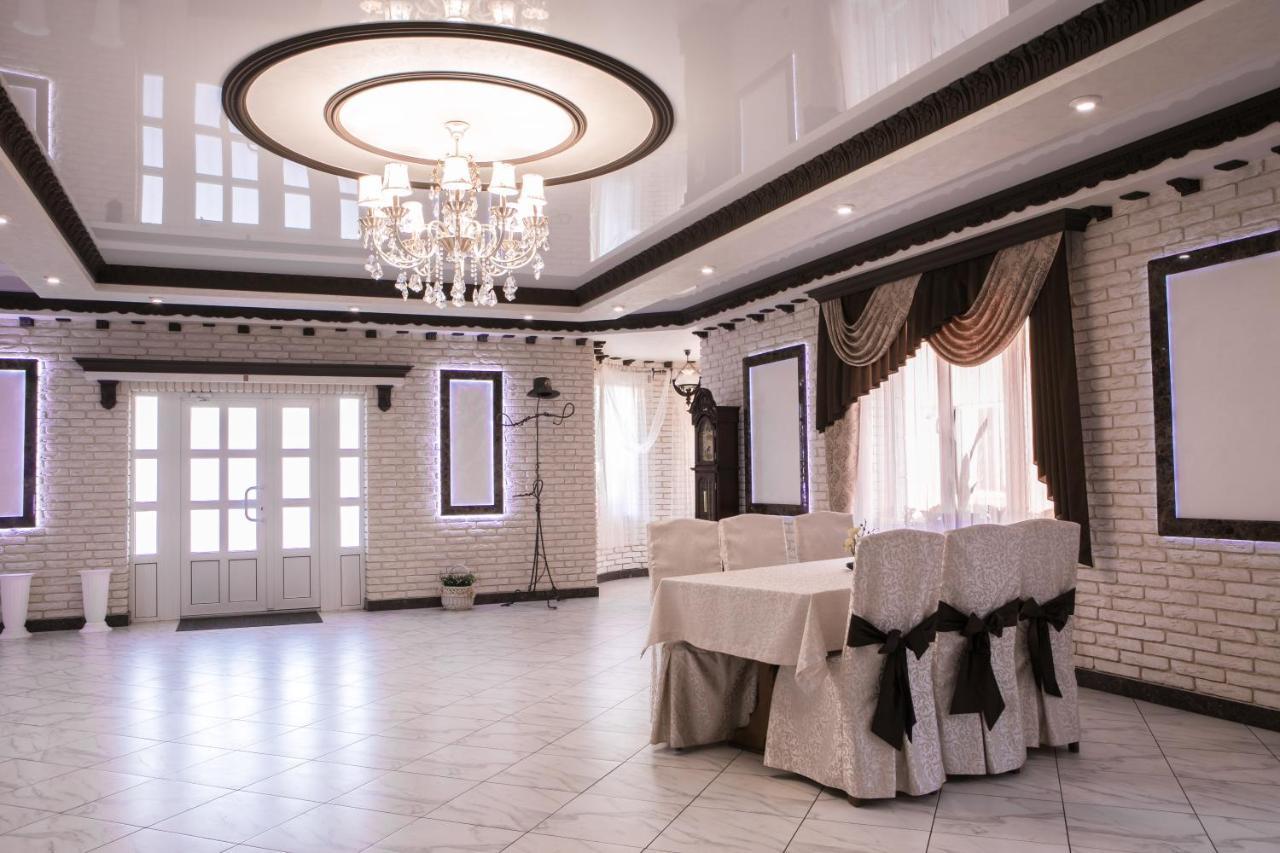 Illara Spa Hotel Irshava エクステリア 写真