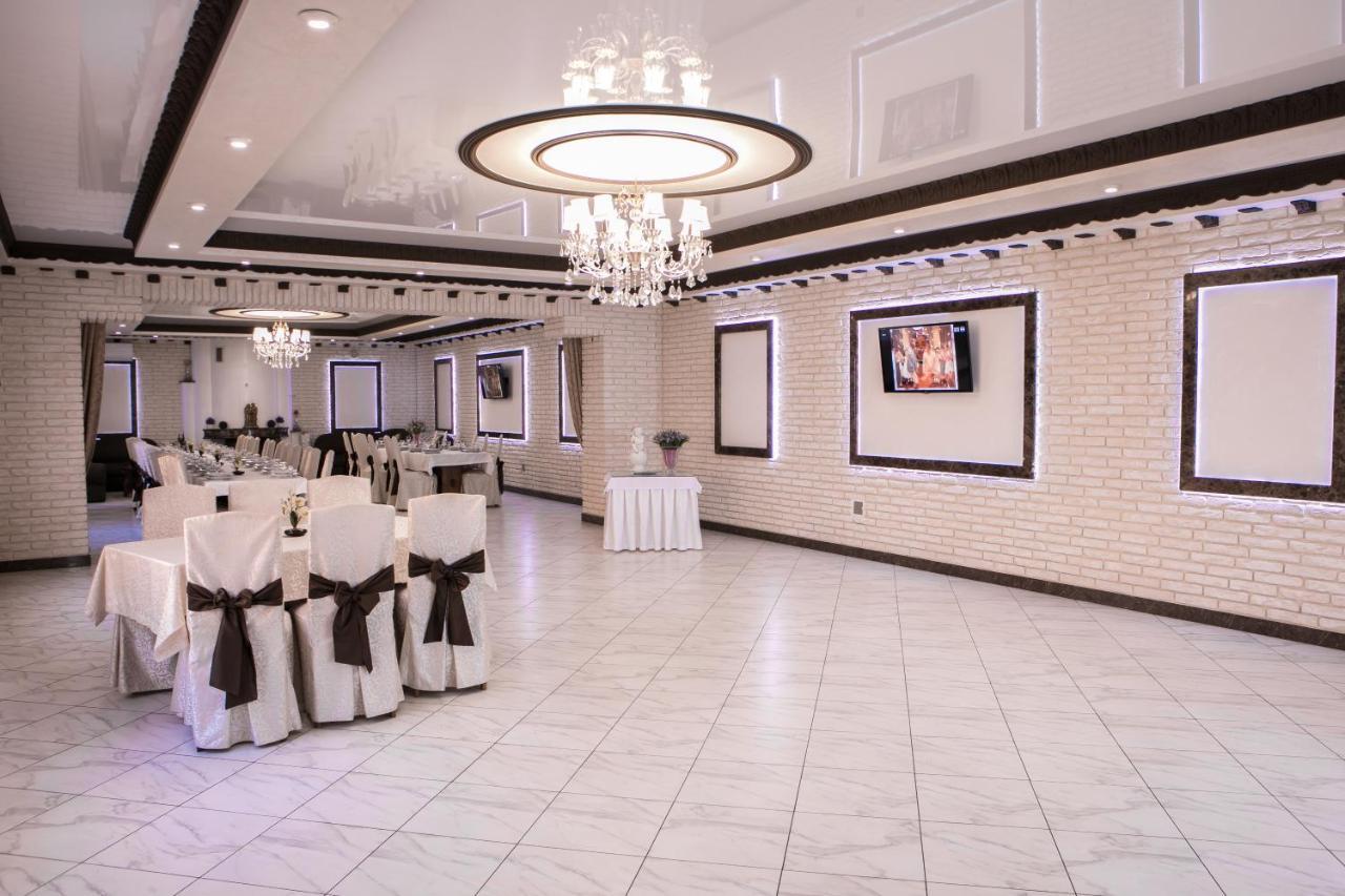 Illara Spa Hotel Irshava エクステリア 写真