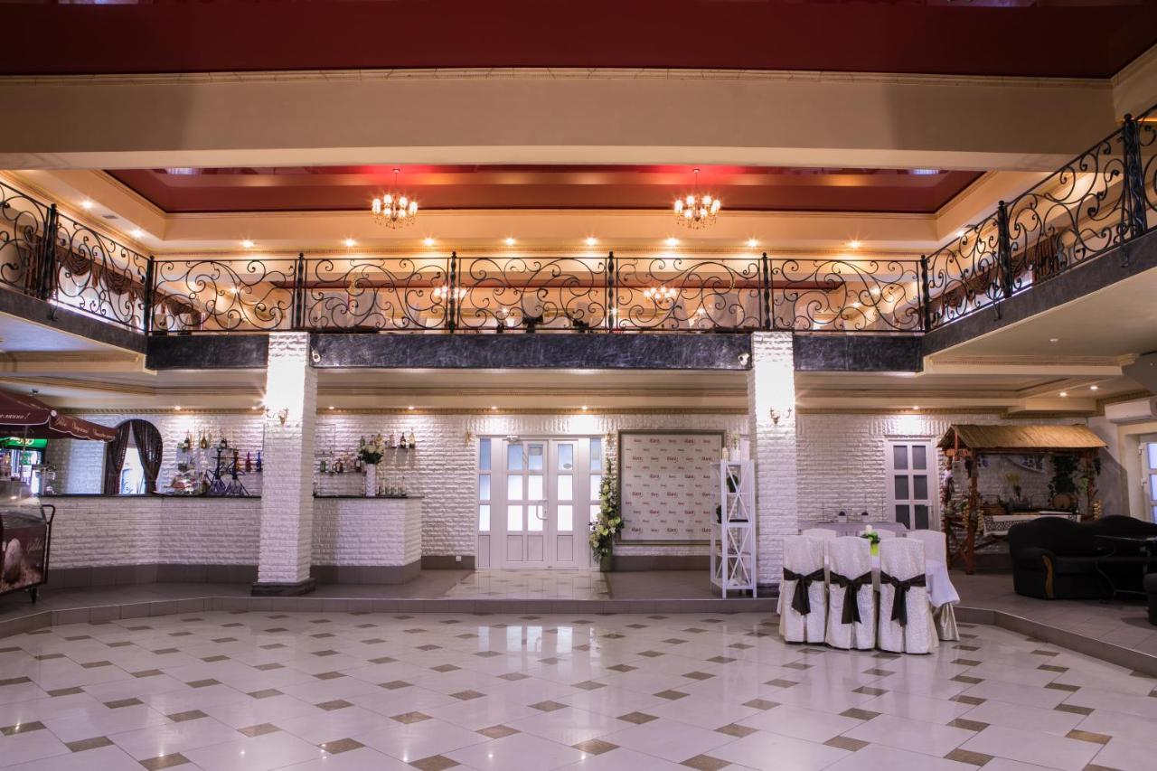 Illara Spa Hotel Irshava エクステリア 写真